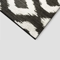 Diamond Ikat Outdoor Rug - Threshold™